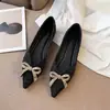 Zapatos Planos Blancos con Grulla de Almohada Boca Baja Strass Lazo Punta Puntiaguda para Mujer Zapatos de Mujer Otoño 2026 Nuevos Zapatos Planos para el Trabajo