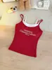 Nova camisola estilo puro desejo com bojos, design falso de duas peças com estampa de letras, peça externa sexy para mulheres