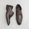 Zapatos formales de cuero con cordones y punta fina para hombre, nuevo estilo de verano, estilo brogue británico, zapatos para hombre transfronterizos, zapatos de boda, envío directo