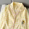 Pijama Lindo Estilo Japonés Oso Talla Grande para Mujer, Manga Larga Primavera y Otoño con Ribete de Encaje, Cuadros Amarillo Cremoso Dibujos Animados Ropa de Casa, Fabricante Transfronterizo