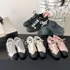 Novos Tênis de Treino Alemães Femininos 2026, Tênis Esportivos Casuais para Primavera e Outono, Sapatos Brancos Versáteis e Respiráveis, Sapatos Baixos para Estudantes, Versátil
