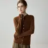 Nueva colección de otoño e invierno: suéter de punto de cachemira pura para mujer, cuello redondo, dobladillo enrollado, estilo cárdigan, abrigo cálido, corte ajustado, favorecedor, elegante y versátil