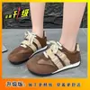 Otoño 2026 Nuevo Diseño de Nicho Zapatos Deportivos Casuales Ligeros Versátiles Zapatos de Entrenamiento Alemanes Zapatos Retro Forrest Gump para Mujer
