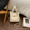 Nova Bolsa Estilosa de Ombro e Transversal Feminina Estilo Retrô para o Dia a Dia, de Alto Valor, Grande Capacidade, Estilo Saco