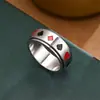 Joyería Europea y Americana Naipes Anillo de Cobre Giratorio para Hombres Anillo de Transferencia Cuadrado Rojo Ciruela Negro Creativo Pulsera Lista para la Venta