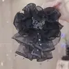 Exquisita pinza de tiburón que hace que el cabello luzca más voluminoso, pinza de pelo a cuadros versátil de lujo ligero para mujer, elegante pinza de garra triangular estilo coreano, pinza de pelo retro