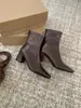 Botas Martin marrons de salto alto e bico quadrado para mulheres, novas botas simples de primavera e outono de 2026 para usar com saias, botas curtas estilo francês
