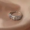 Anillos para Mujer con un Toque de Lujo Ligero y de Alta Gama, Anillo Abierto de Circonita que No se Desvanece, Joyería al por Mayor de Nicho, Único y de Moda
