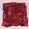 Lenço de Seda Francês Romântico com Padrão de Carruagem Transfronteiriço com Design de Cavalo Impresso, Lenço Quadrado de Cetim Europeu e Americano Vintage com Elemento de Corrente