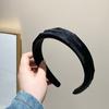 Diadema cruzada con pliegues en la parte superior del cráneo alto, accesorios para el cabello de ala ancha para mujer, horquilla de joyería retro de alta gama con lavado de cara pequeño al por mayor