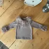Camiseta Básica de Malla Dulce con Cuello de Volantes Estilo Coreano para Niñas 2026 Nuevo Top Casual Versátil para Otoño e Invierno