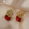 Pendientes de Alta Gama Exquisitos y Elegantes Vintage, Pendientes de Flor de Lujo Versátiles de Nicho, Pendientes Cuadrados Personalizados