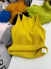Hermoso camisol con espalda descubierta y copas, color contrastante, top versátil ajustado para mujer, adecuado tanto para llevar solo como debajo de otra prenda