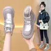 Botas de Nieve para Niñas 2025 Invierno Nuevo Estilo Niños Medianos y Grandes Impermeables Engrosadas Zapatos Grandes de Algodón Botas Cortas Cálidas para Estudiantes