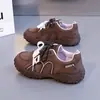 Mocasines Casuales para Mujer 2026 Otoño Retro Punta Redonda con Cordones Versátiles que Aumentan la Altura Modernos de Moda Parte Superior de Cuero Zapatos para Mujer C9013
