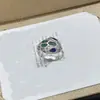 Anillo Serpiente Baojia Versión de Alta Gama Transfronteriza Europea y Americana, Finamente Elaborado con Nácar Blanco Natural y Malaquita, Combinando Diseño Original