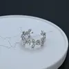 Anel de Flor de Diamante Prateado Brilhante Estilo Doce e Cool para Mulheres, Anel Simples e de Alto Padrão para Dedo Indicador Aberto, Anel Moderno e Versátil