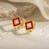 Pendientes geométricos huecos de estrella europeos y americanos, nicho retro, diseño versátil de moda transfronteriza, ear cuffs de círculo geométrico para mujer