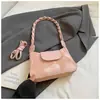 Bolso de Mano de Alta Gama para Mujer 2026 Nuevo de Moda Versátil para el Trabajo Cruzado Bolso de Hombro/Debajo del Brazo a la Moda Elegante