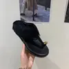 Sandalias de plataforma gruesa estilo retro para mujer, para aumentar la altura, tipo slip-on, adecuadas para usar al aire libre en verano, versátiles para vacaciones, chanclas de cuña de tacón medio