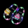 Pantuflas luminosas para niños niños y niñas uso interior y exterior lindos dibujos animados niños medianos y grandes bebé sandalias de casa verano