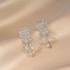 Aretes para Mujer Celebridad de Internet Diamante Completo Nuevo Estilo Micro-incrustado Zircón Rosa Aretes de Flor Aretes de Tuerca Aretes Elegantes para Mujer Joyería para la Oreja