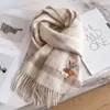 Cachecol Espesso Xadrez de Lã Pura para Casal, Bordado Tridimensional Casual de Pônei de Ano Novo, para Presentes