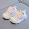 0-1-2-3 Anos Primavera e Outono 2026 Novos Tênis Esportivos de Malha para Meninos e Meninas Bebês, Sapatos para Caminhar com Solado Macio Antiderrapante