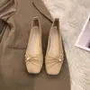 Sapatilhas Femininas de Salto Baixo 2026 Outono Novo Estilo Suave Estilo Francês para a Noite Sola Macia Modernas Versáteis Mocassins de Calçar