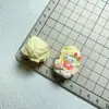 Clip para el pelo de chica de anime de alta calidad, pegatina de dibujos animados, colgante personalizado hecho a mano, accesorios de resina, estilo de lujo ligero, accesorios de resina