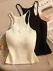 Camisole de Tricô para Meninas Quentes Roupa Íntima Feminina Roupa Externa Sexy Slim-Fit Design Emagrecedor Senso de Design Nicho Top Curto