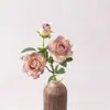 Flor de rosa de seda francesa de 3 cabezas suave, arreglo floral de firma de boda de nicho, decoración suave para jarrón de sala de té con flores artificiales
