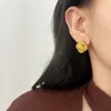 Acessórios de Luxo Acessível Europeus e Americanos Elegantes, Modernos e de Alta Qualidade Versáteis Brincos Foscos Nicho Elegantes Estilosos Brincos para o Dia a Dia para Mulheres
