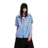 Camisa de Verano de Manga Corta con Estampado de Cuadros Estilo Americano y Letras para Hombres y Mujeres, Versátil Camisa Casual de Cuadros Azul Holgada