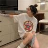 2026 Verão Novo Estilo Estilo Coreano Retrô Americano Estampa de Desenho Animado Solta Estilo Bf Tamanho Grande Meio-Comprimento Manga Curta Camiseta para Mulheres