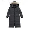 Parka de Penas Estendida CG Feminina Europeia e Americana Tendência Marca Nova com Bordado de Emblema Etiqueta, Alternativa a Produtos Europeus Transfronteiriços