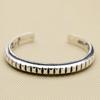 Venta al por mayor de fábrica Pulsera de plata esterlina S925 estrella de cinco puntas para hombre pulsera simple popular de caja de celosía