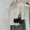 Camiseta de Verano Nueva de Gama Alta con Cuello en V y Mangas a Media Longitud 2026 Roja Ajustada Top de Cinco Cuartos para Mujer