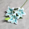Flores Artificiales 3D Lirio de Tres Cabezas Película Impresa Flores Falsas Decoración de Boda Ramo Decoración para Sala de Estar en Casa Accesorios de Fotografía