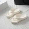 Chanclas de verano con suelas gruesas, antideslizantes, cómodas para caminar, sandalias de dedo casuales y elegantes, zapatos de playa para exteriores con suela suave
