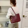 Bolsa tote estilo retrô, de grande capacidade, para mulheres, nova coleção outono/inverno 2026, adequada para o trabalho e deslocamento, bolsa de ombro com visual sofisticado e que pode ser carregada sob o braço