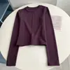 Projetada com Senso de Estilo, Esta Camiseta Feita à Mão Possui uma Etiqueta nas Costas e Forro de Fleece para Aquecimento, em um Top Base de Gola Redonda Simples Estilo Coreano para Mulheres