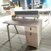 Conjunto de Mesa e Cadeira de Escritório para 4-6 Pessoas, Mesa de Computador Simples e Moderna com Divisória, Estação de Trabalho para Funcionários, Mobiliário de Escritório