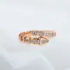 Anel Ossos de Cobra CNC Baojia para Mulheres, Versão de Luxo V Ouro Banhado Espesso Ouro Rosa 18K Anel de Casal Mola em Forma de Cobra