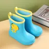 Botas de Chuva da Moda para Crianças, Sapatos Aquáticos Casuais e Fofos para Meninos e Meninas, Botas de Chuva de Desenho Animado para Crianças Pequenas e Médias, Botas de Chuva Leves Antiderrapantes
