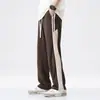 Calça Retro Americana para Homens Outono e Inverno 2026 High Street Fluida Tendência Listrada de Perna Reta Esportiva Casual Longa para Homens