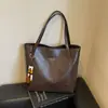 Bolso Transfronterizo de Alta Gama de Gran Capacidad para Mujer 2026 Nuevo Otoño/Invierno Bolso de Hombro Único Diseño de Nicho Bolso Tote para Viaje