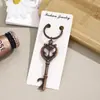 Llavero Abrebotellas Creativo Transfronterizo Aleación de Zinc Llavero Abrebotellas de Cerveza Colgador Favores de Fiesta