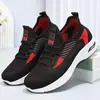 Zapatos de Punto Fly de Comercio Exterior para Mujer Primavera y Verano 2024 Zapatos de Deslizamiento para Madres de Mediana Edad y Mayores Zapatos de Viaje Antideslizantes de Suela Suave Venta Nacional Dropshipping