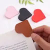 Marcador de página de cuero PU creativo con forma de corazón, protector de esquina de libro, marcador de página para libro de lectura de estudiante, marcador de página portátil con forma de corazón